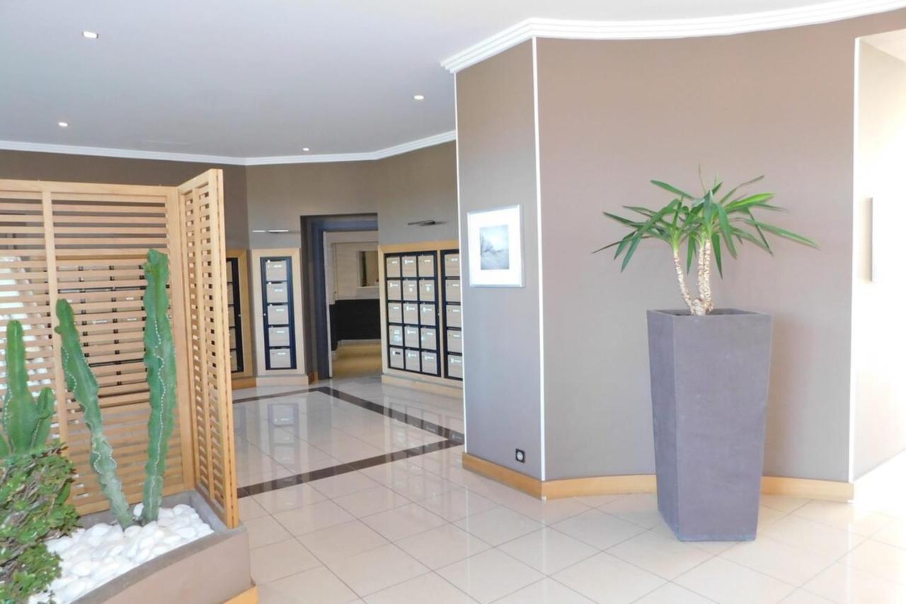 "T2 "Antibes Les Pins 3" Air Conditionned Sea View With Parking And Pool" Apartment Exterior photo