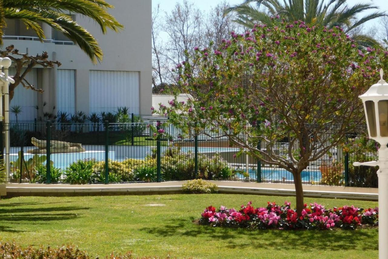 "T2 "Antibes Les Pins 3" Air Conditionned Sea View With Parking And Pool" Apartment Exterior photo